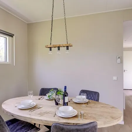 Cube Xl 90 I 4 Persoons In Holiday home Zennewijnen