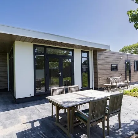Cube Xl 90 I 4 Persoons In Holiday home